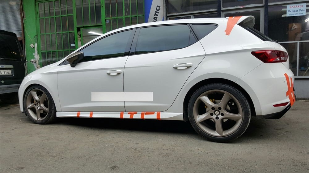 Seat Leon MK 3 2013 Sonrası Aero Fiberglass Boyasız Yan Marşpiyel