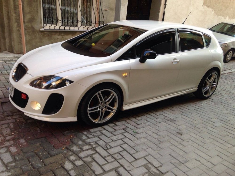 Seat Leon Mk2 Boyasız Yan Marşpiyel (Plastik)