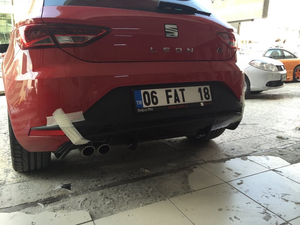 Seat Leon Style Düz Difüzör  (Plastik)
