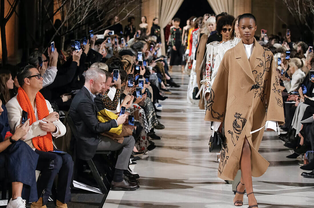 The Role of Fashion Week in the Women's Clothing Industry