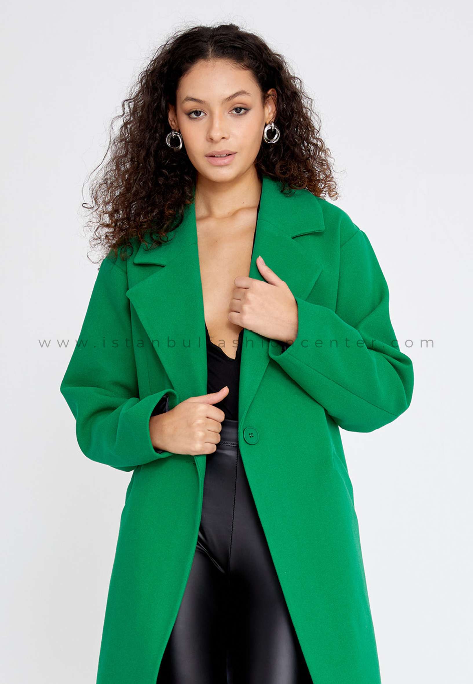 manteau de couleur verte