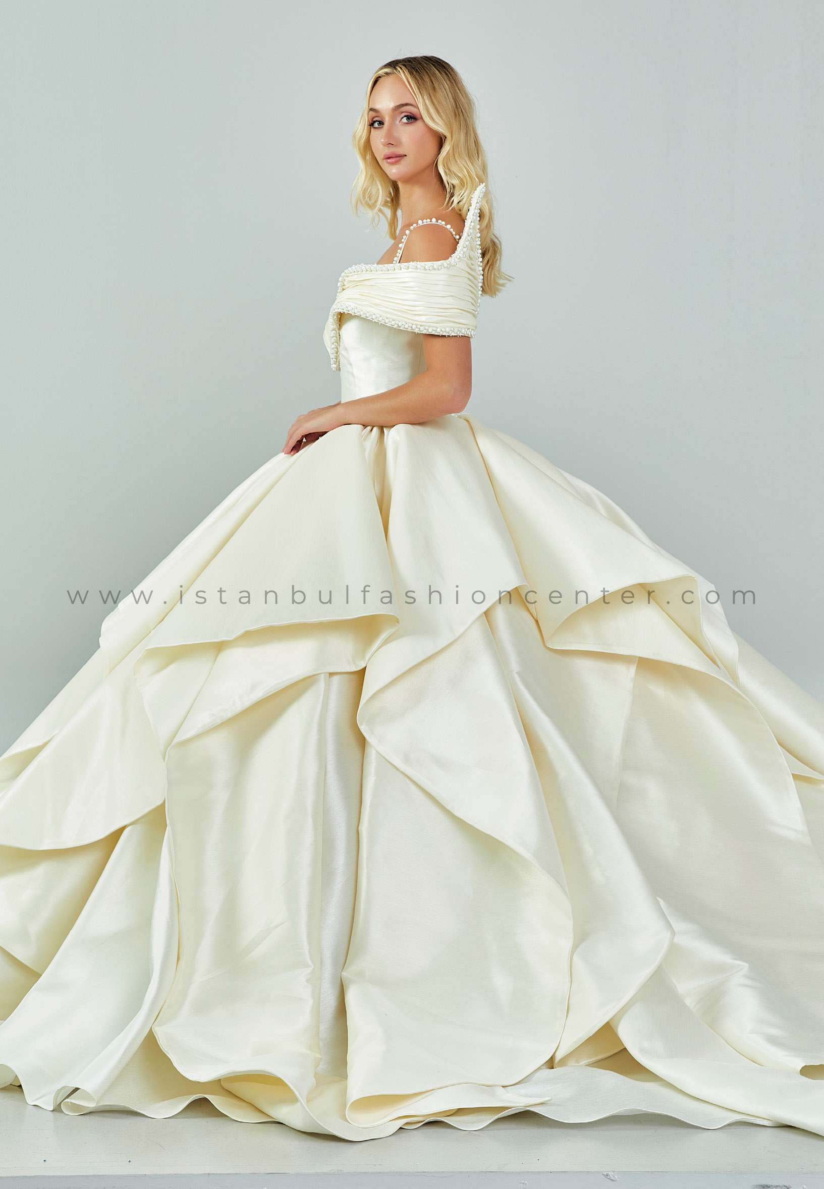 Off the Shoulder Ball Gown Taffeta Wedding Dress