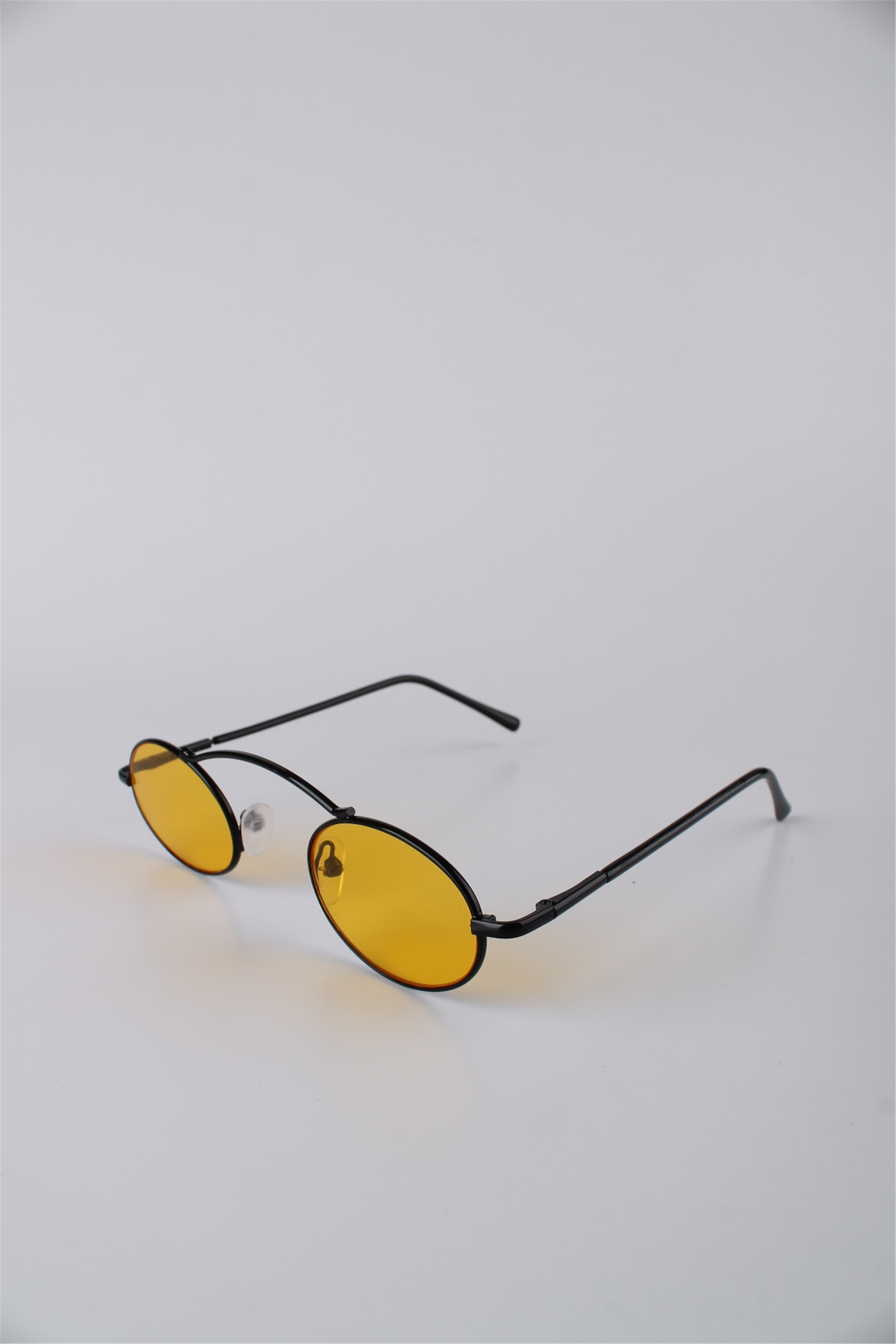 By Marine Siyah Çerçeveli Oval Sarı Camlı Unisex Güneş Gözlüğü GG25BMTOMPL10R04