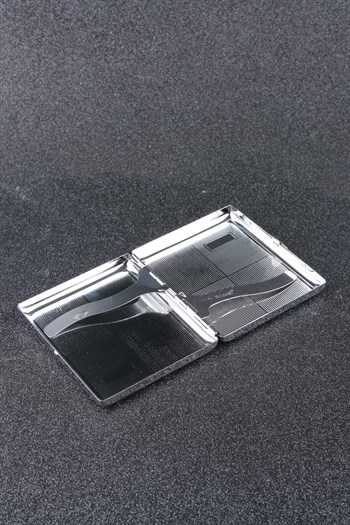 Silvio Monetti Kare Gümüş Desenli Metal Sigara Tabakası SMTBKCB001R1