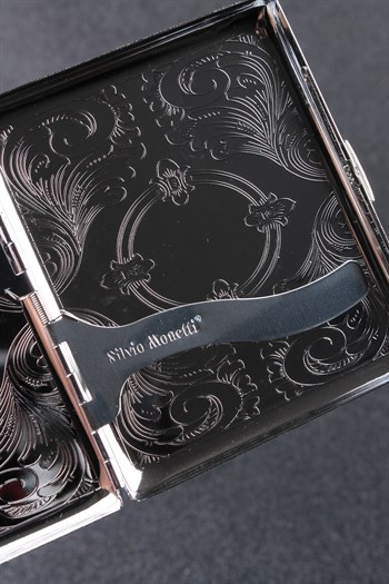 Silvio Monetti Kare Gümüş İşlemeli Metal Sigara Tabakası SMTBKCB001R2