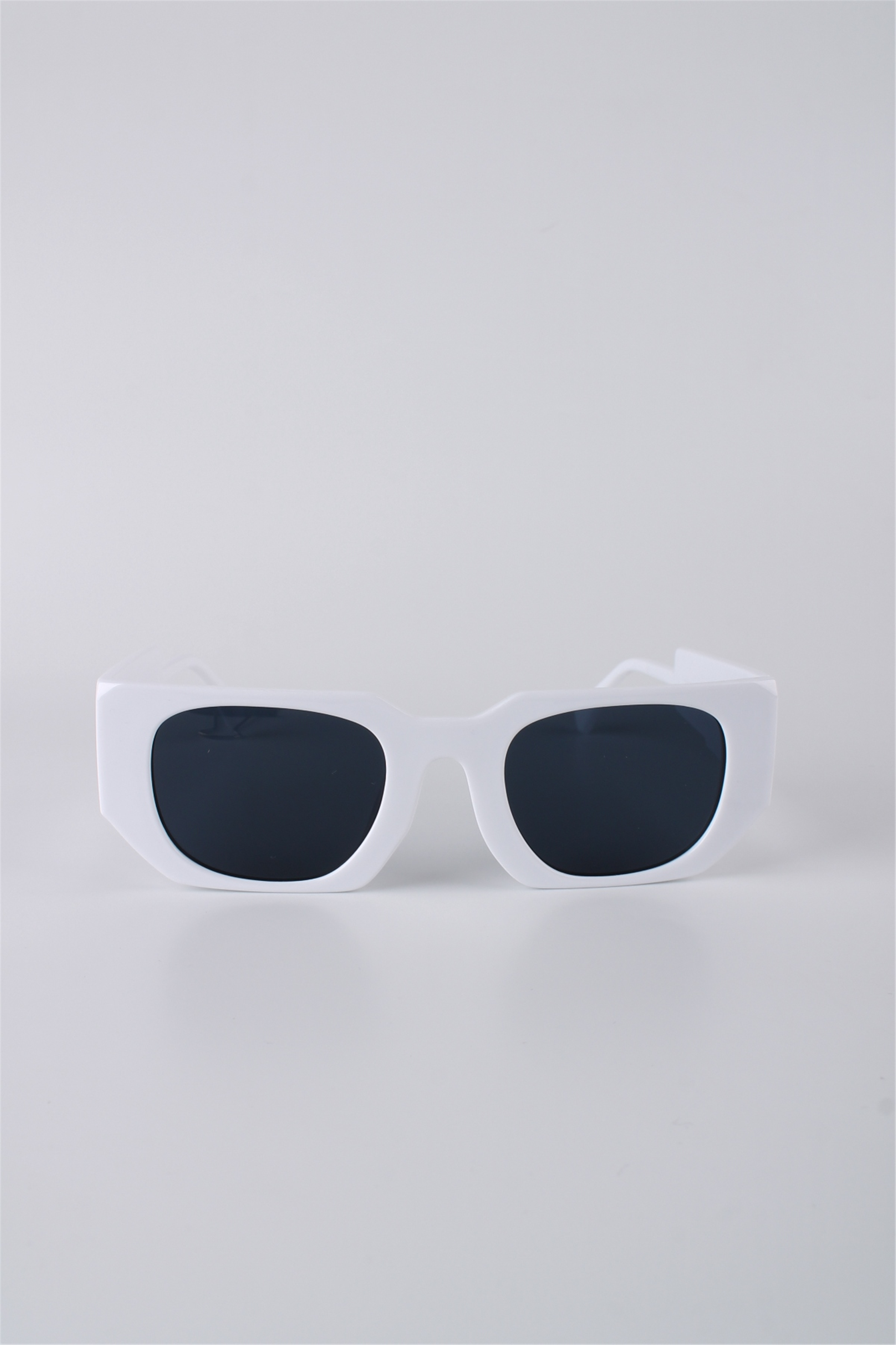 La Viva Beyaz Plastik Çerçeveli Geometrik Unisex Güneş Gözlüğü GG25LV3322R08