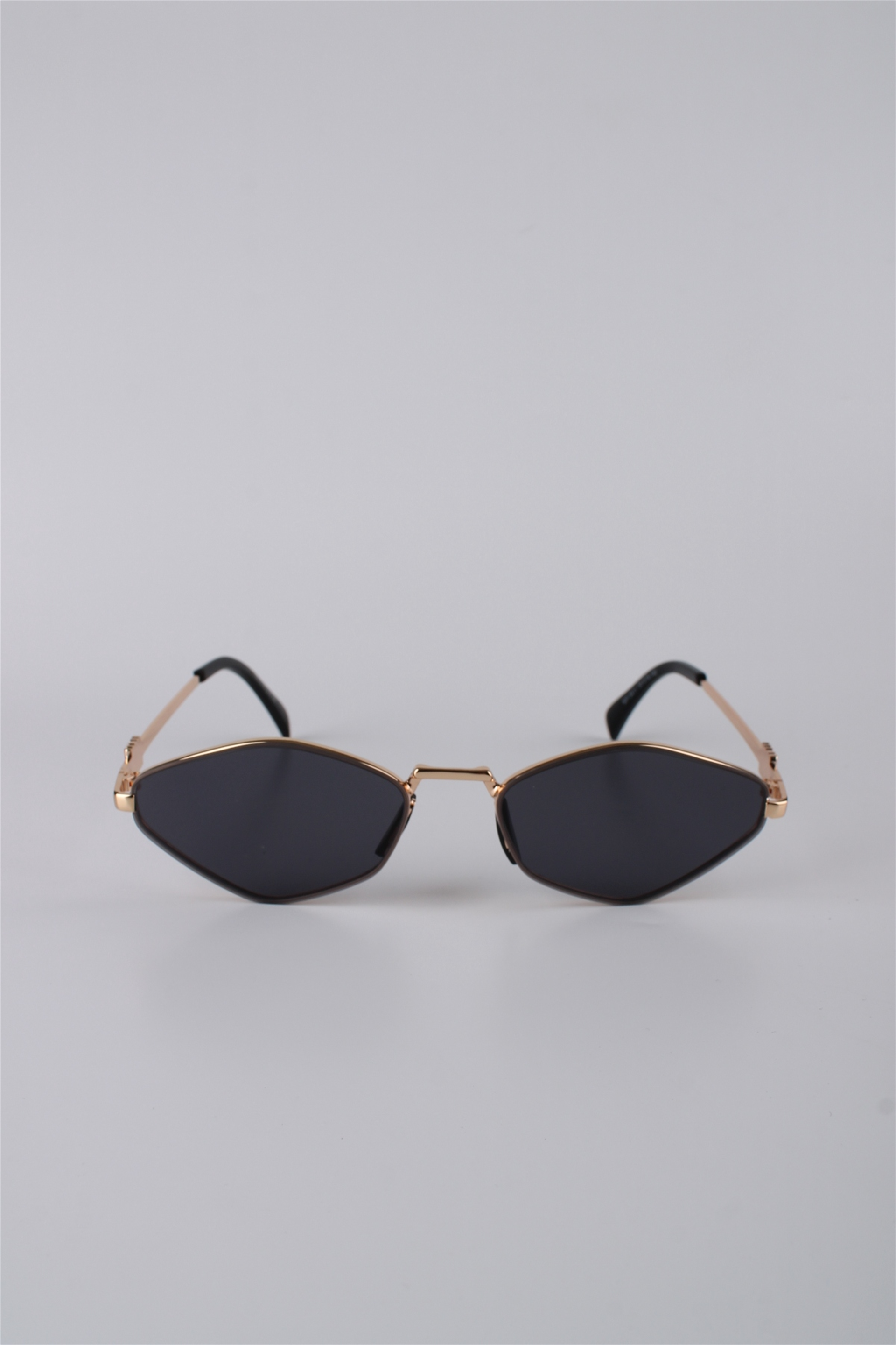 Max Polo Kadın Geometrik Metal Çerçeveli Siyah Camlı Güneş Gözlüğü GG25MP3411R05