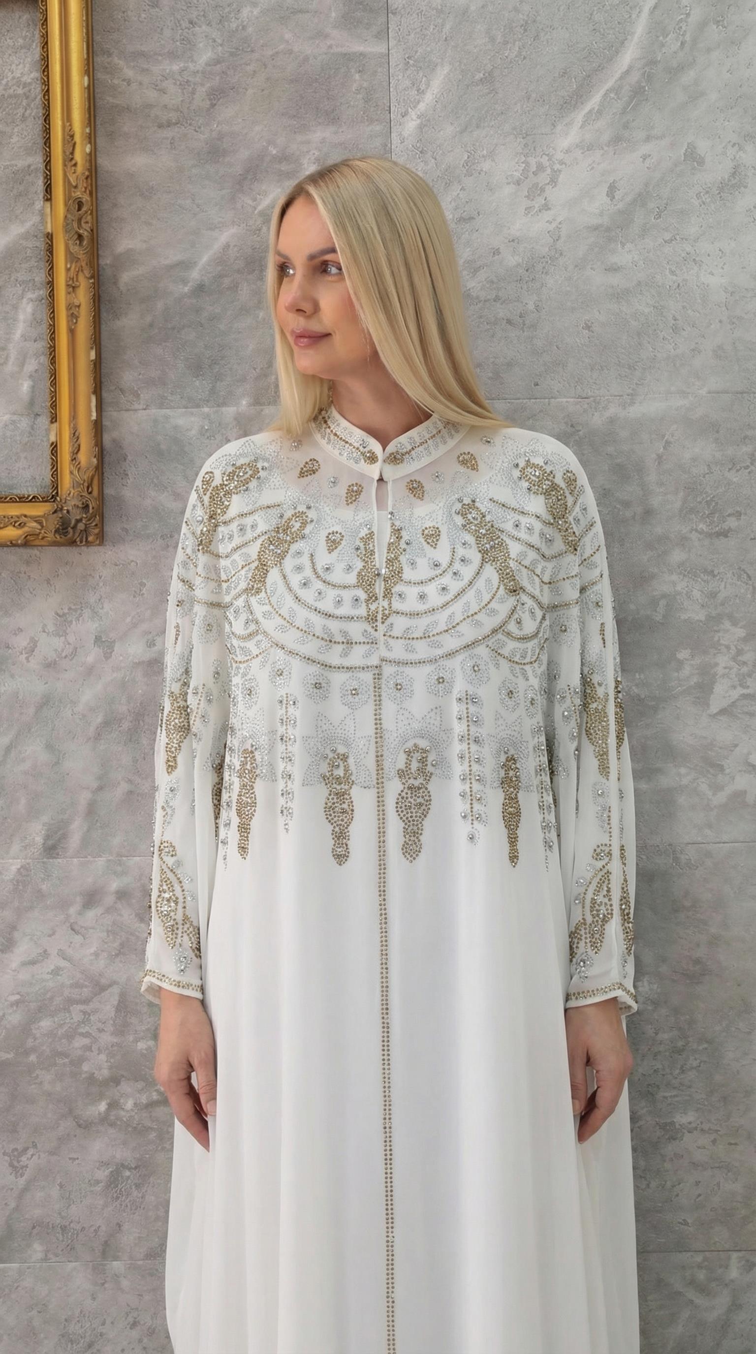 Taşlı İçi Uzun Kollu Astarlı Beyaz Gold Elbiseli Şık Abaya Ferace
