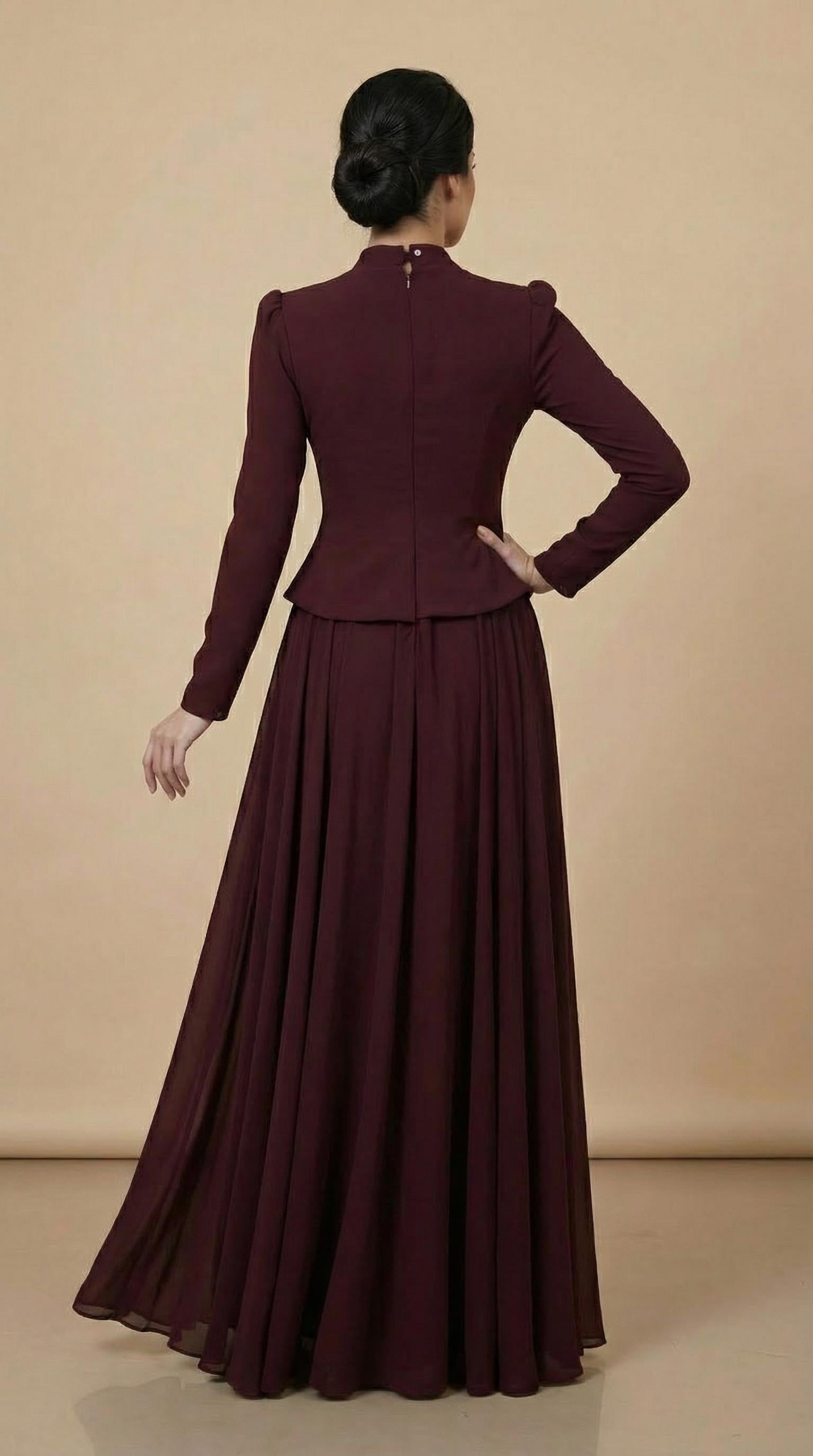 Önü Şık Taş İşlemeli Bordo Tesettür Uzun Abiye Elbise