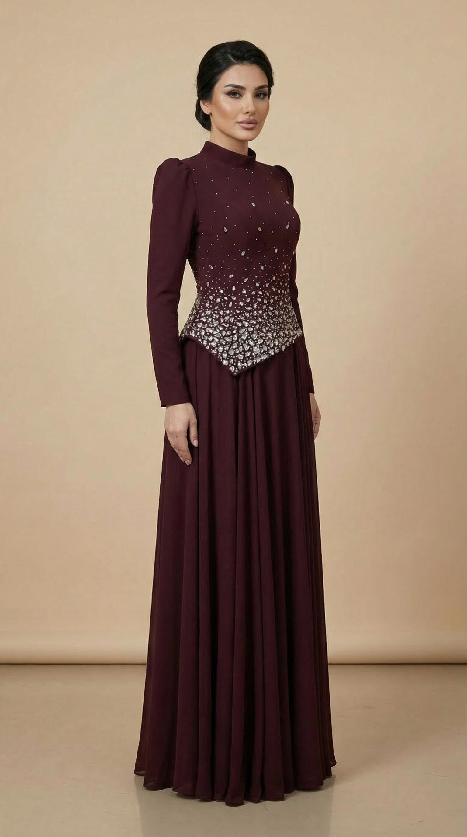 Önü Şık Taş İşlemeli Bordo Tesettür Uzun Abiye Elbise