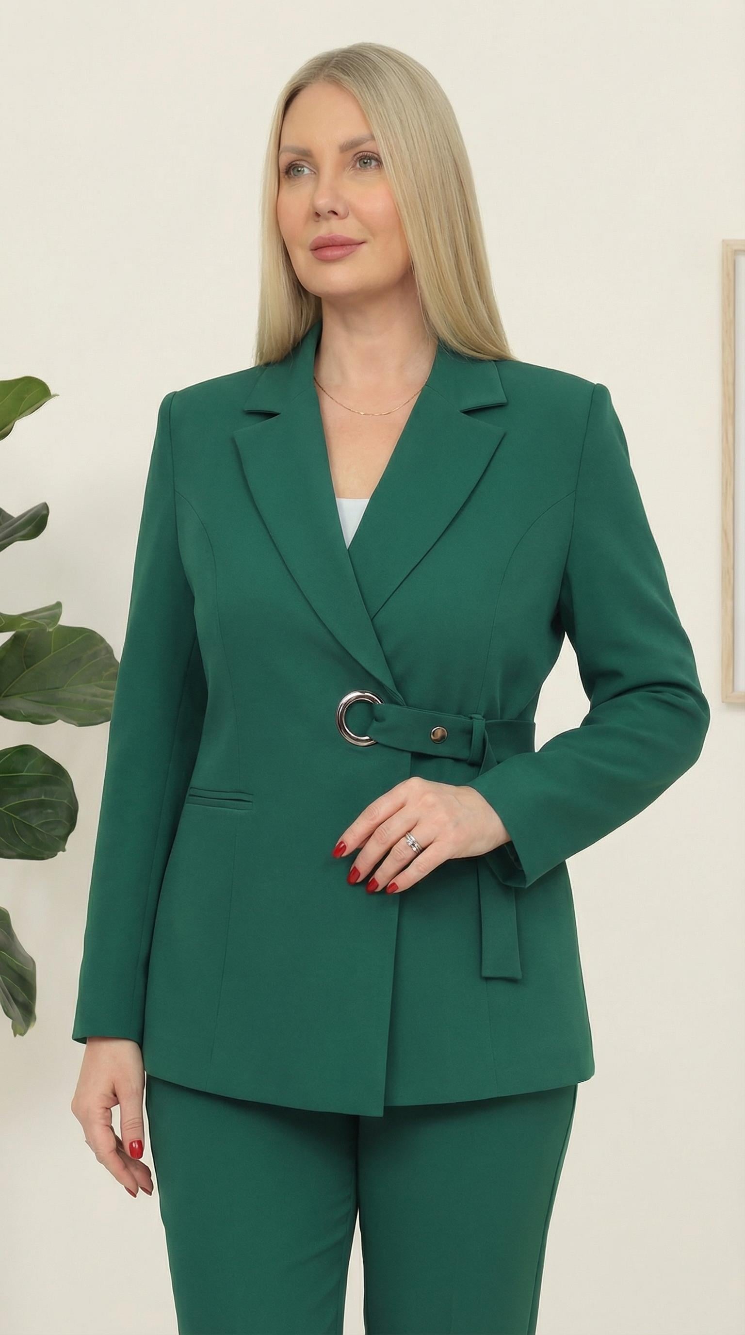 Kemar Detaylı Sade Yeşil İkili Pantolonlu Takım