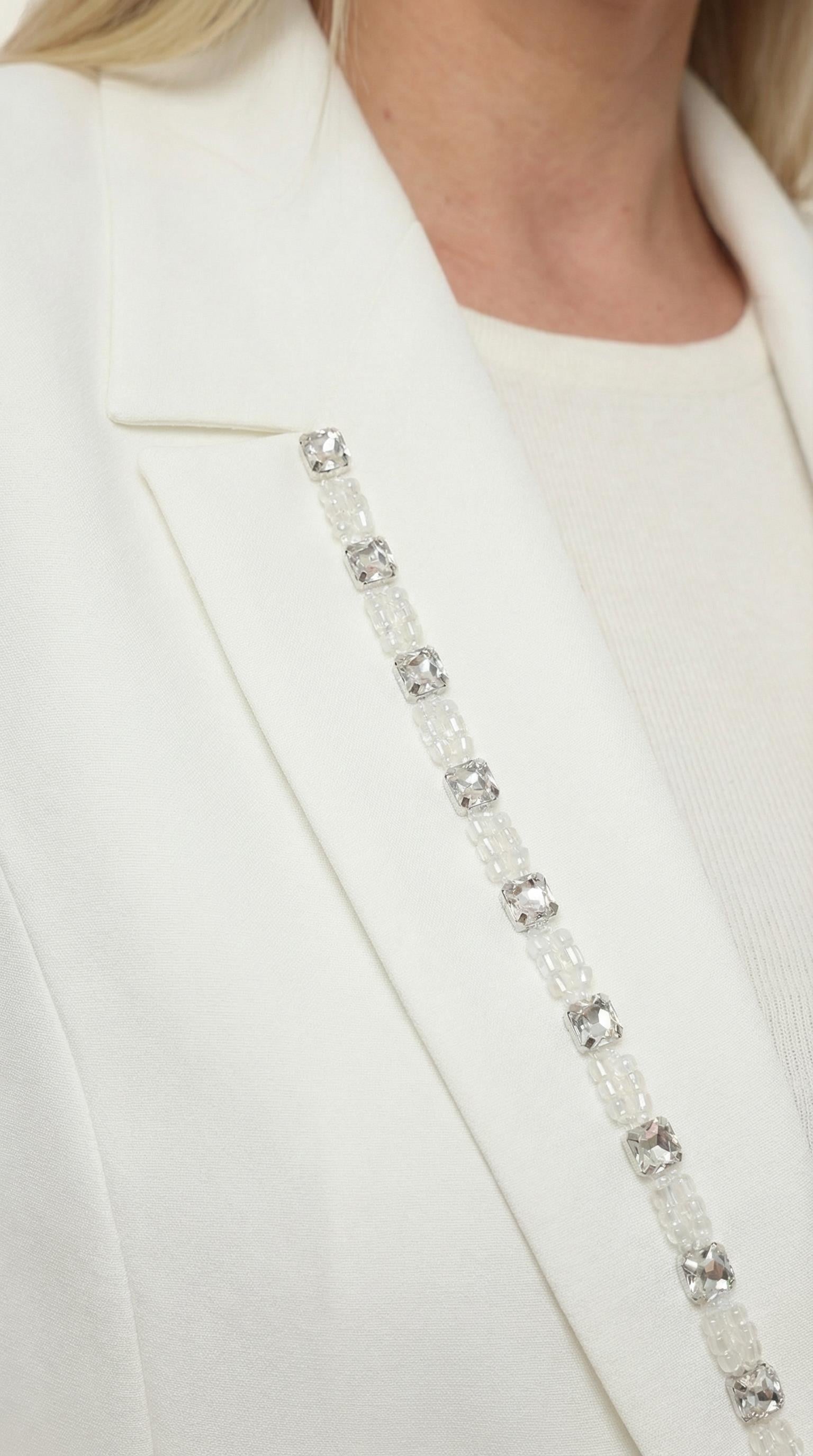 Şık Taş Detaylı Sade Zarif Beyaz Pantolonlu İkili Takım