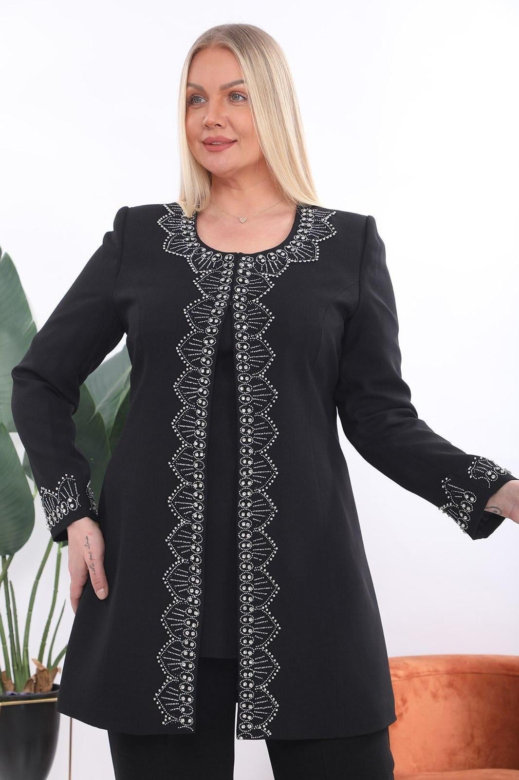 Yakası ve Önü Taş İşlemeli Siyah Krep Kumaş Pantolonlu Üçlü Takım