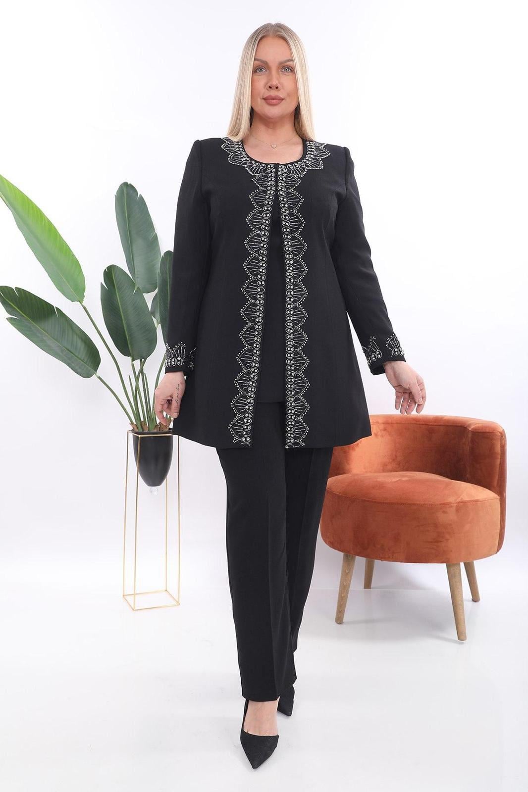 Yakası ve Önü Taş İşlemeli Siyah Krep Kumaş Pantolonlu Üçlü Takım