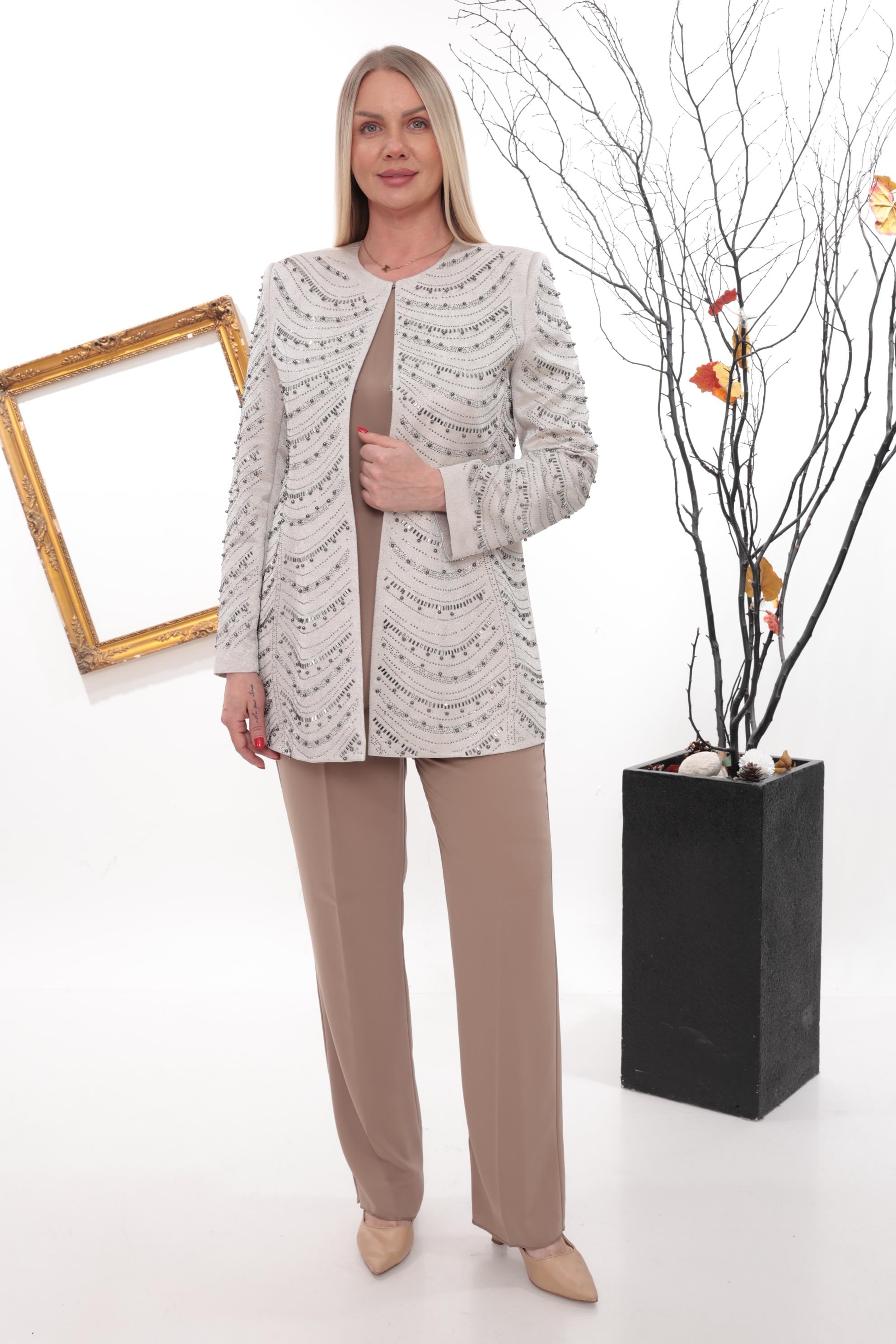 Ceketi Dalgalı Taş İşlemeli Vizon Üçlü Pantolonlu Takım