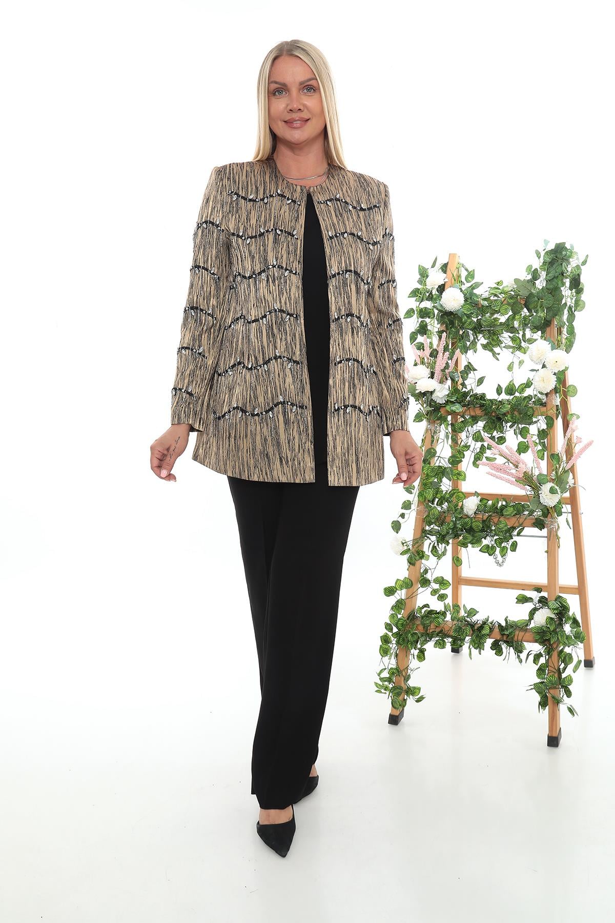 Jacket with Striped Stone Embroidery, Gold Triple-Pocket Pants Set