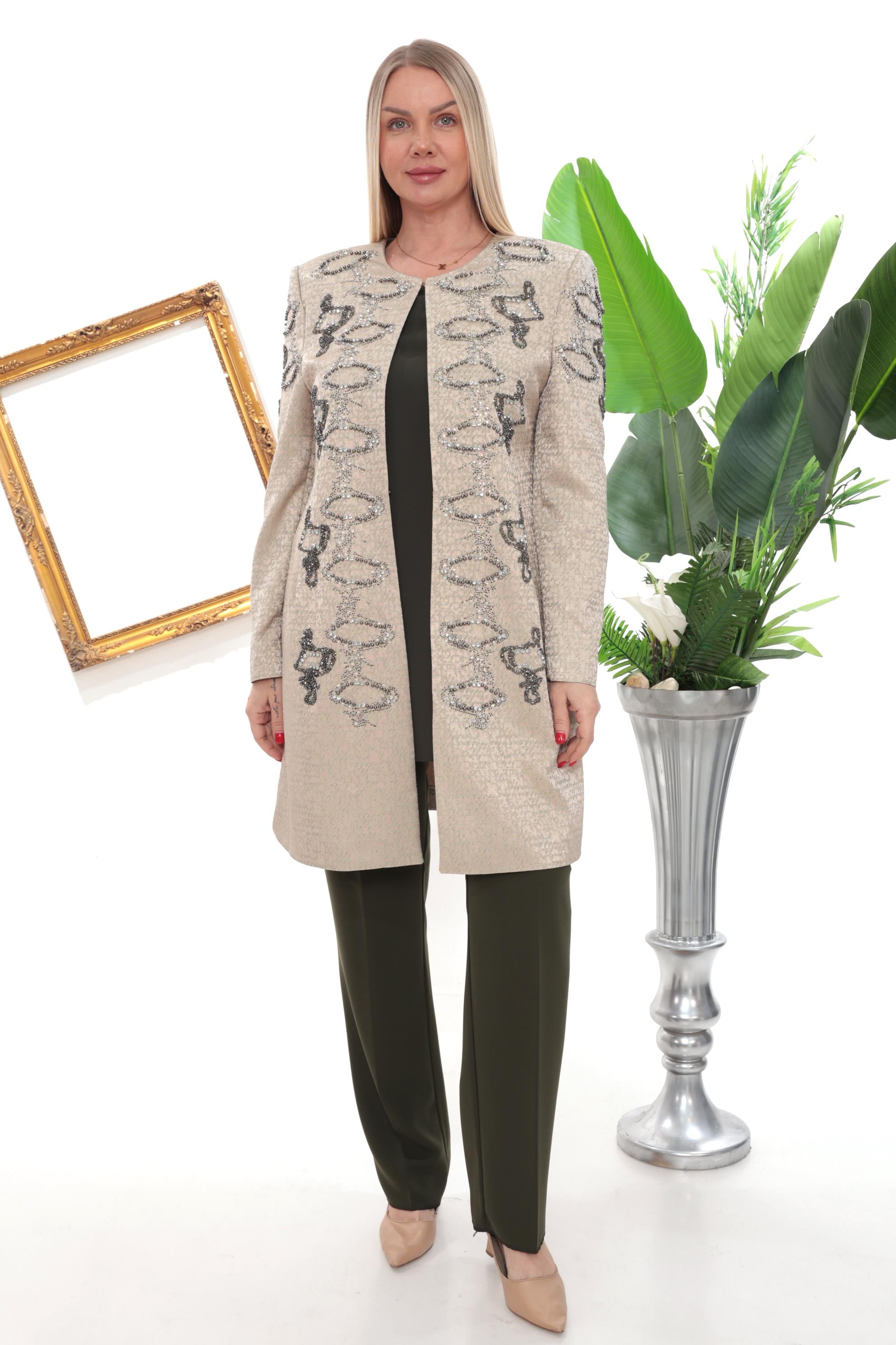 Ceketi Taş Detaylı Zarif Haki Üçlü Pantolonlu Takım