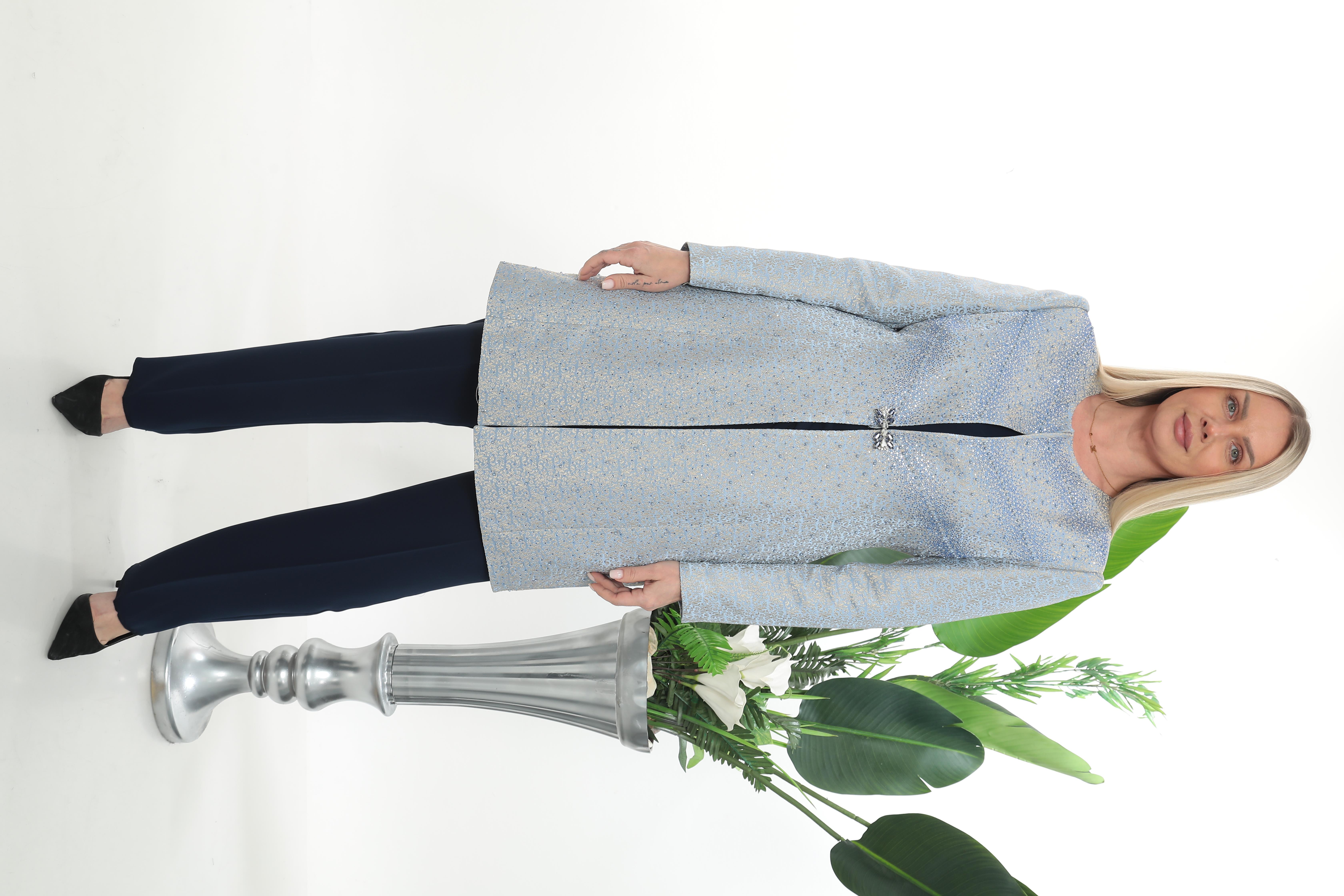 Ceketi Taş İşleme Detaylı Jakar Dokumalı Lacivert Üçlü Pantolonlu Takım