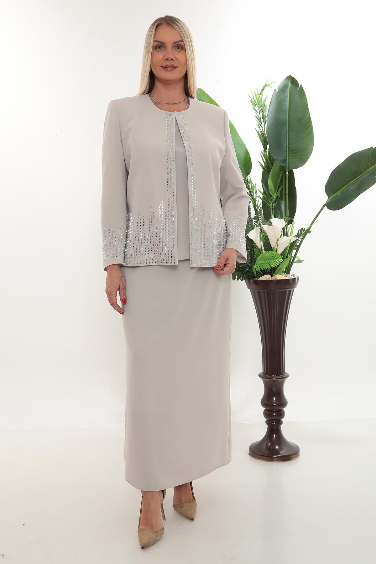 Önü ve Kolları Taş İşlemeli Açık Krem Uzun Etekli Üçlü Takım