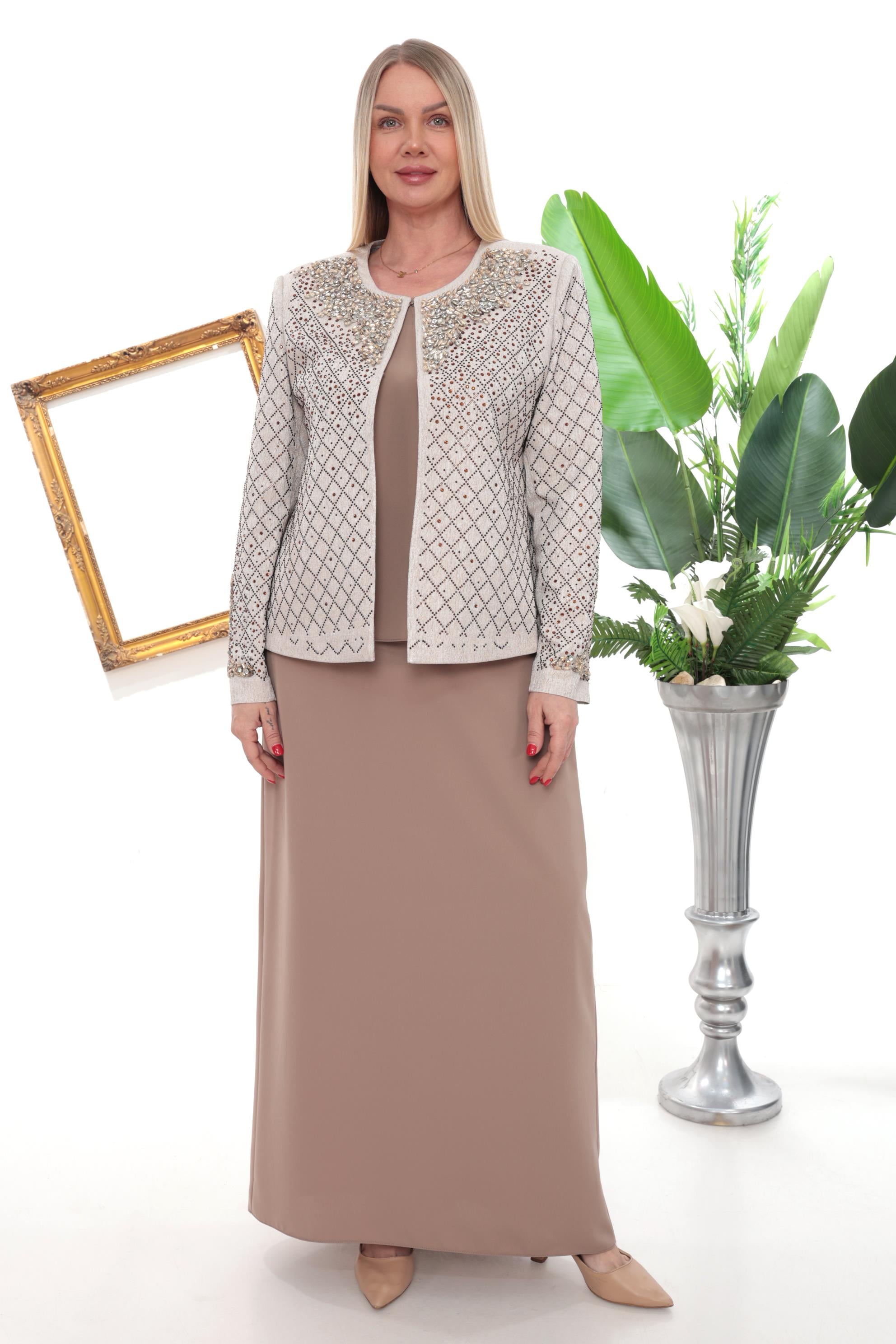 Yaka ve Kolu Şık Kristal Taş İşlemeli Vizon Uzun Etekli Üçlü Takım