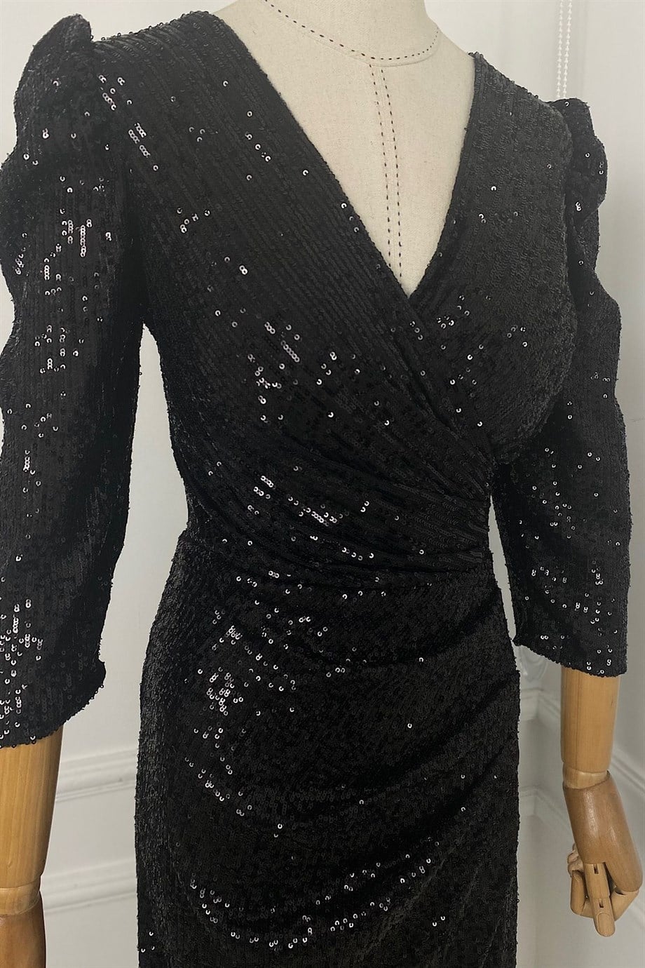 G0424 Drape Detaylı Kruvaze Yaka Payet Elbise Siyah