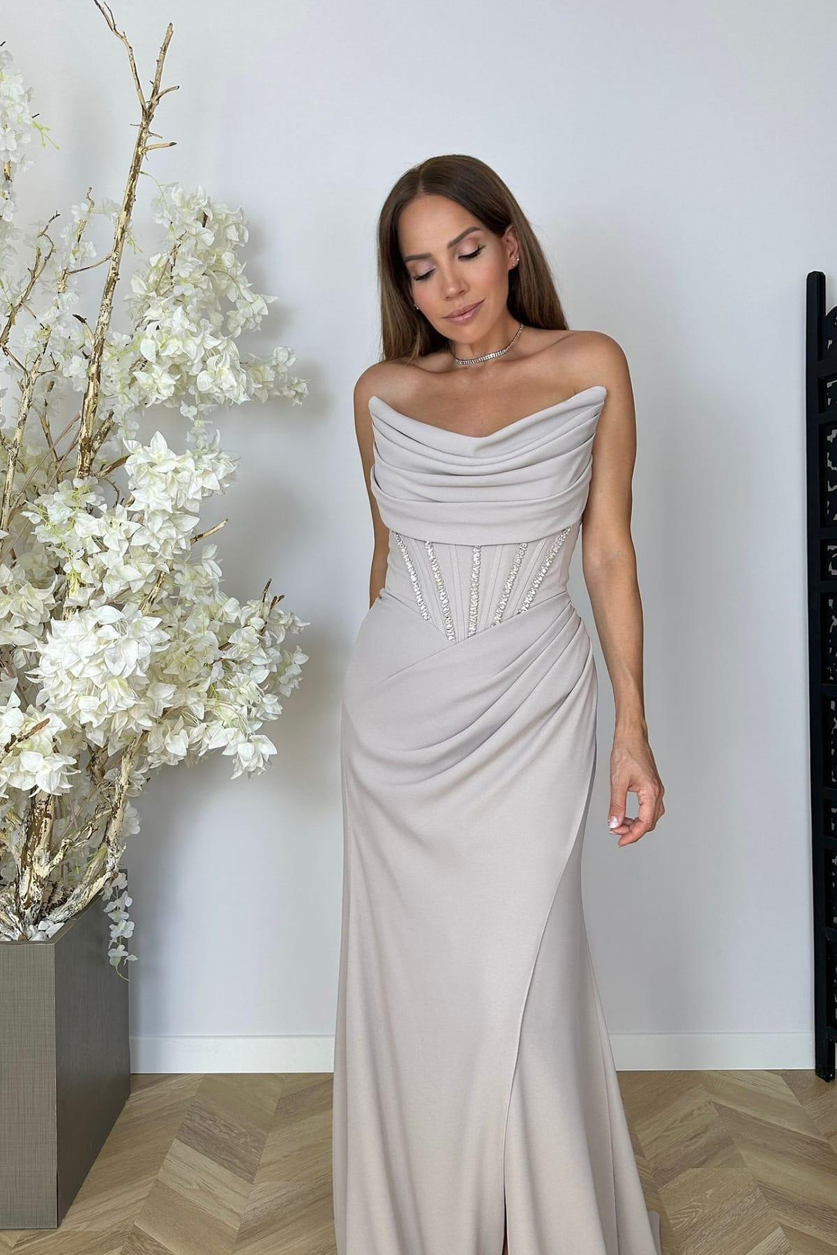 G1555 Taş ve Drape Detaylı Tasarım Abiye Elbise Bej