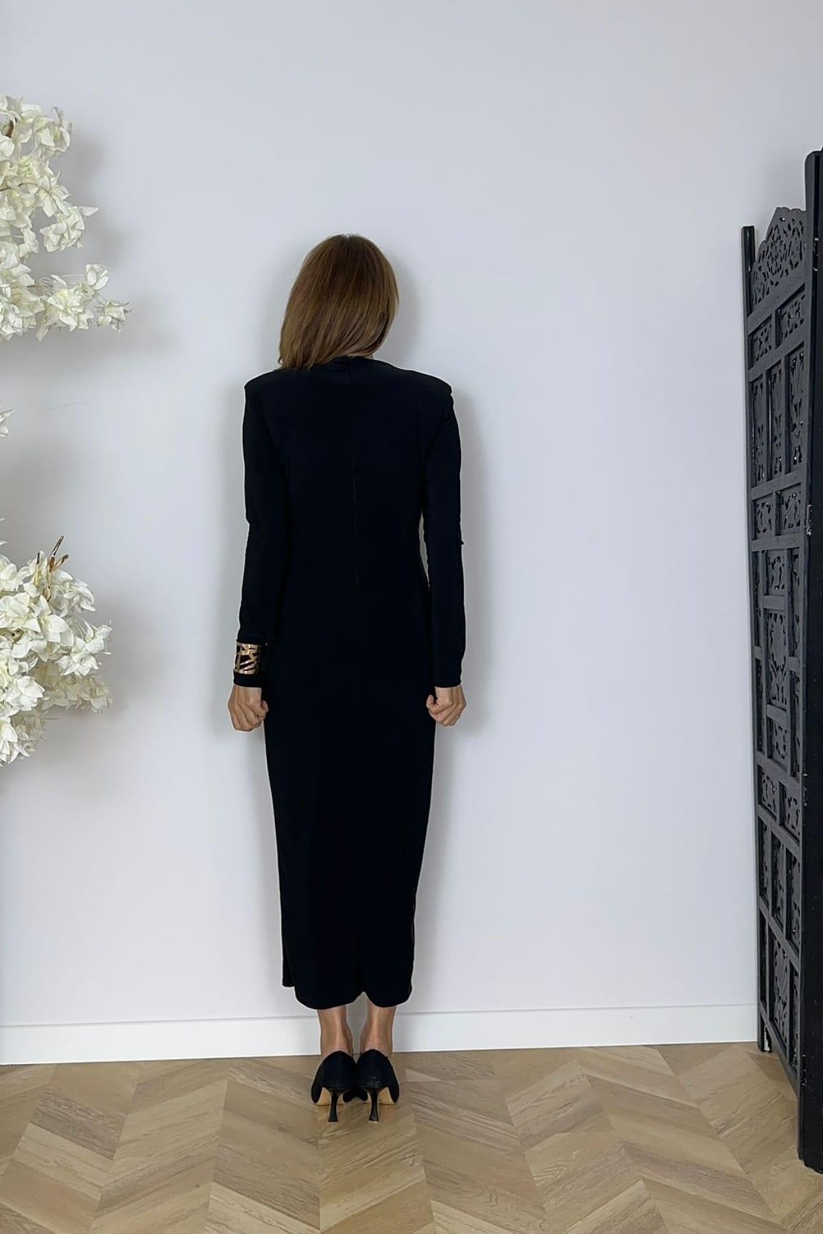 G1562 Drape ve Broş Detaylı Elbise Siyah