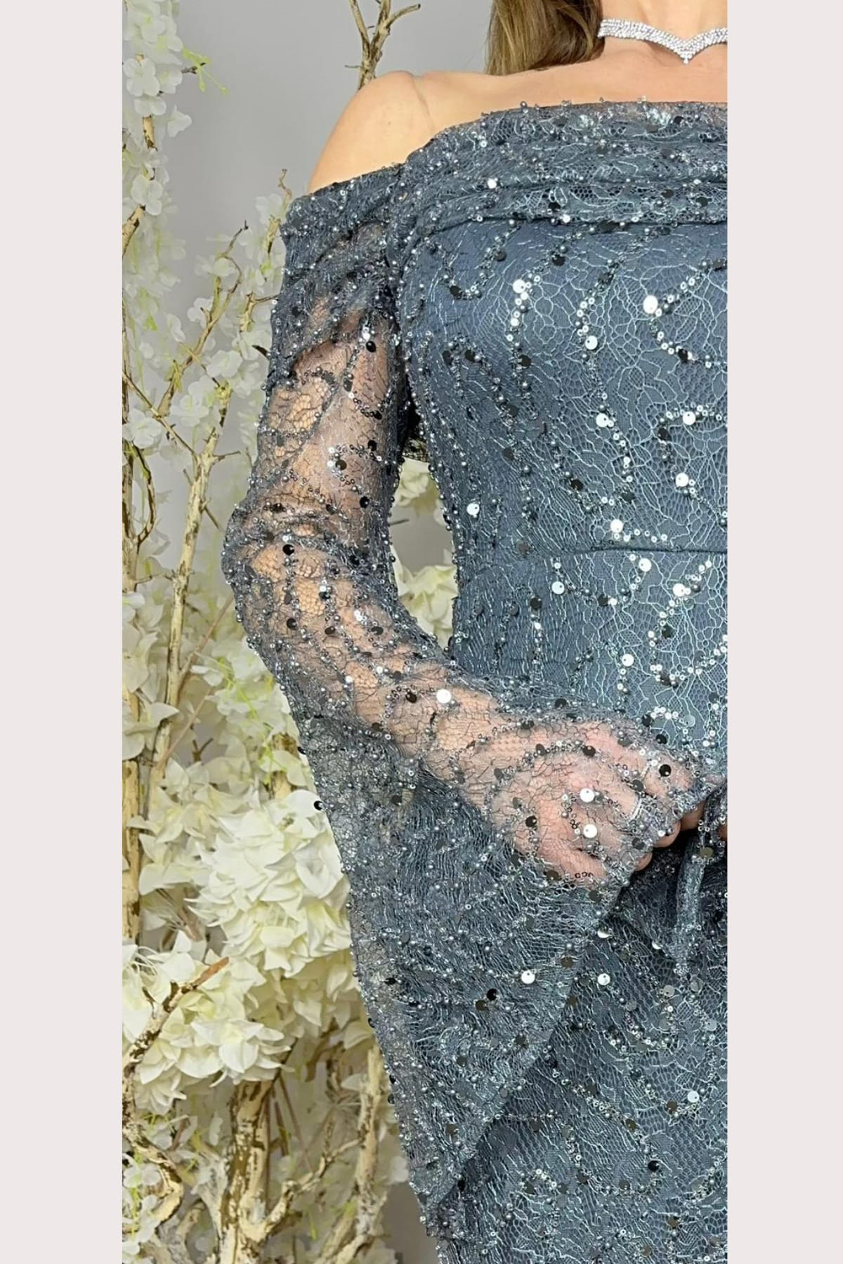 G1710 Madonna Yaka Payet Tasarım Abiye Elbise Gri