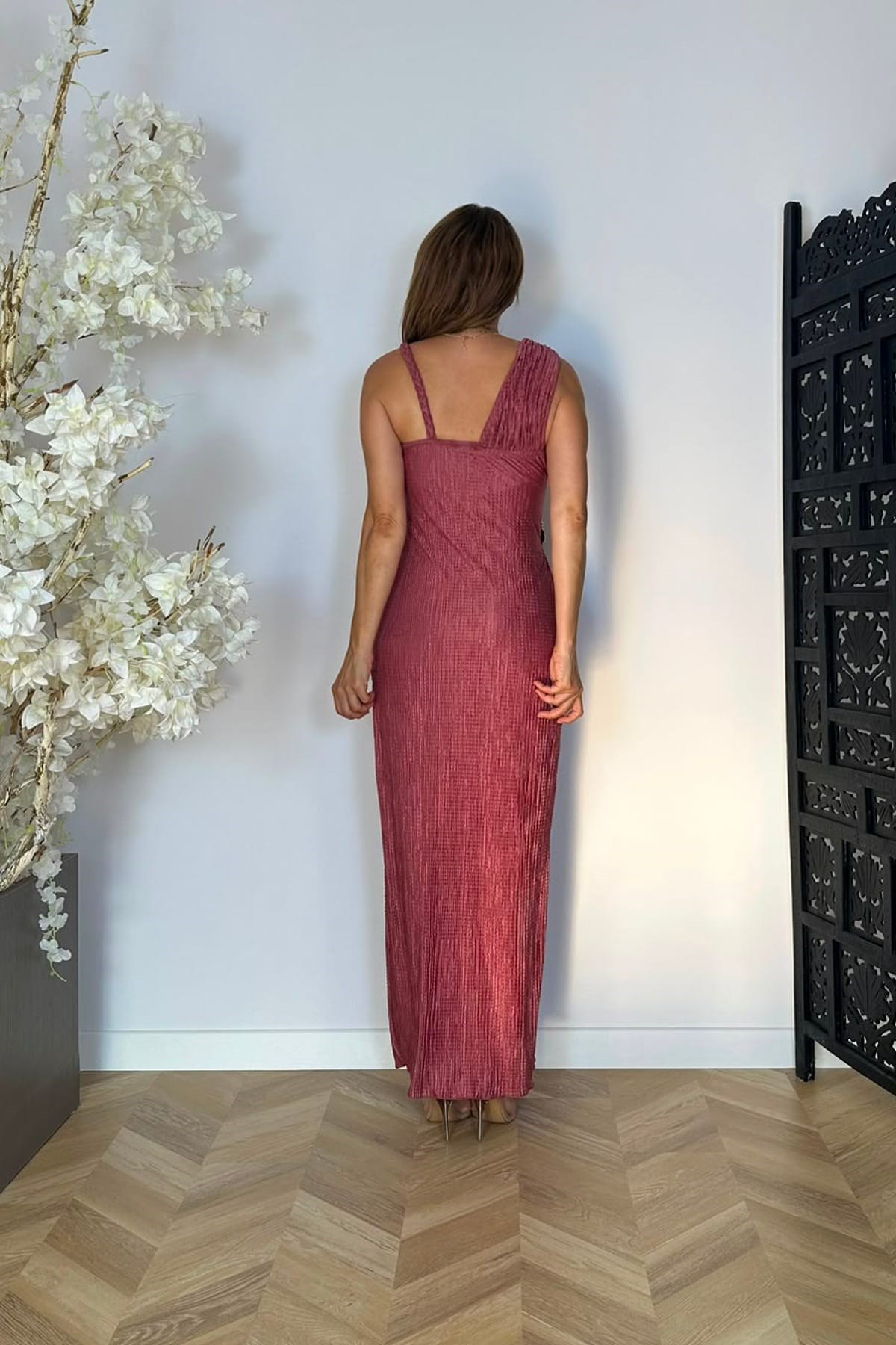 G1782 Drape ve Broş Detaylı Tasarım Elbise Pembe