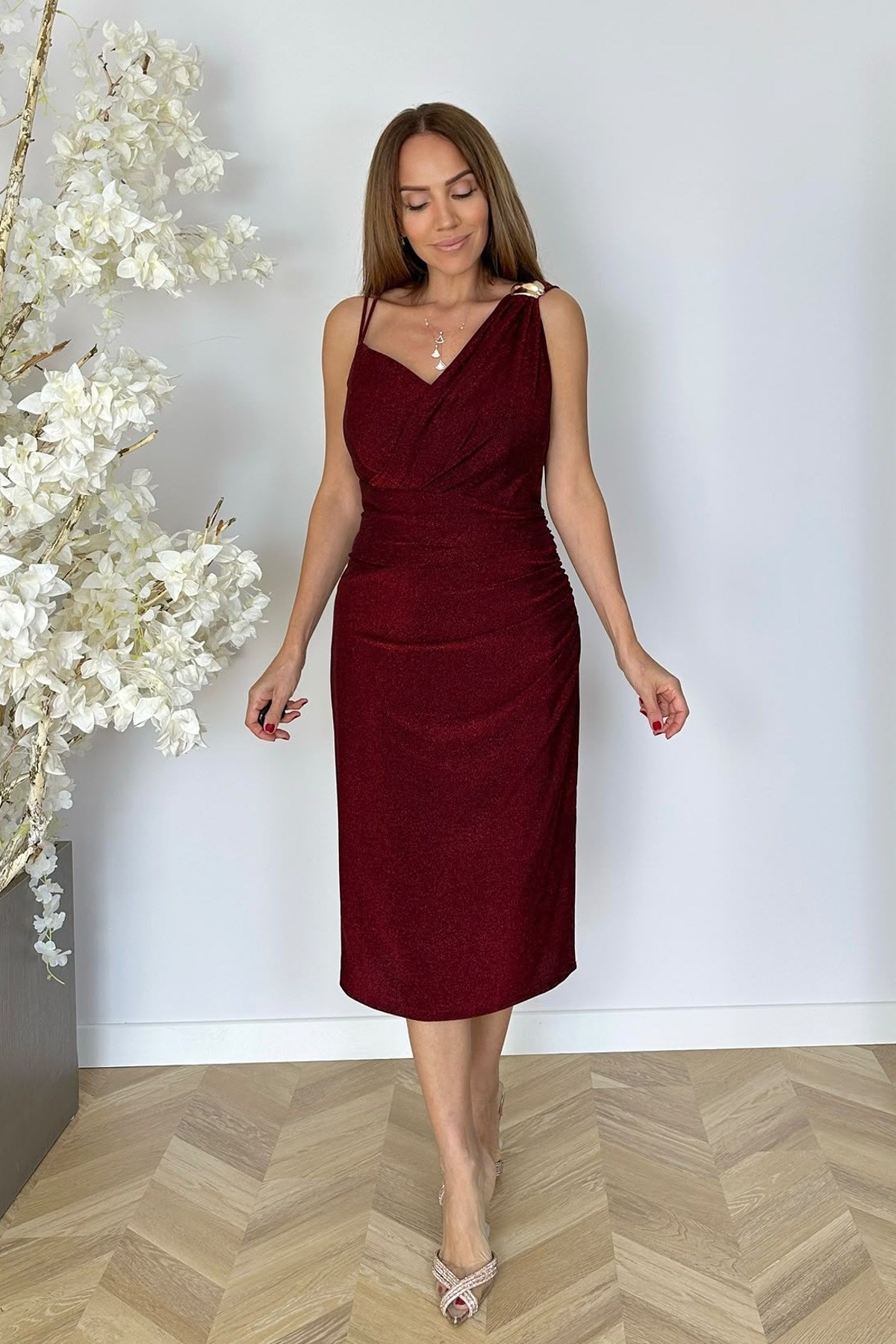 G1997 Yaka ve Drape Detaylı Simli Abiye Elbise Bordo