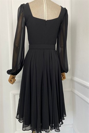 G0265 Kare Yaka Kemerli Şifon Elbise Siyah