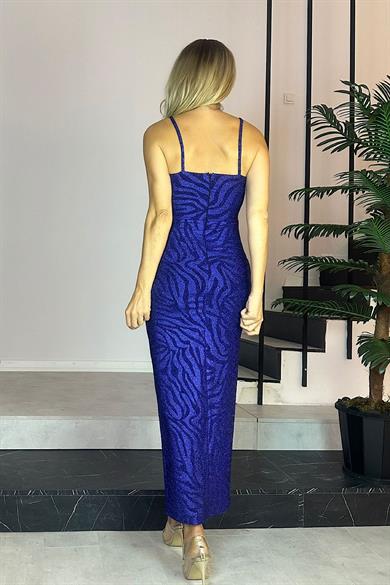 G0547 Yırtmaç Detaylı Kendinden Desenli Askılı Elbise Mavi