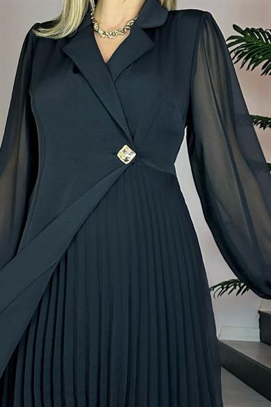 G0793 Kruvaze Yaka Düğme Detaylı Piliseli Elbise Siyah