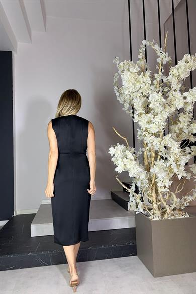 G1207 Drape ve Kemer Detaylı Saten Tasarım Elbise Siyah