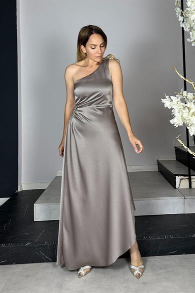 G1358 Tek Omuz Taş Detaylı Saten Abiye Elbise Vizon