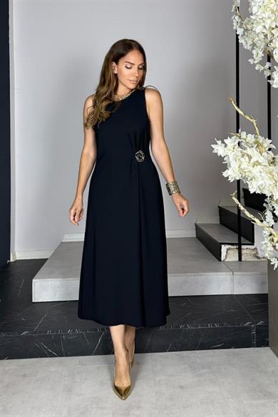 G1443 Broş Detaylı Kolsuz Tasarım Elbise Siyah