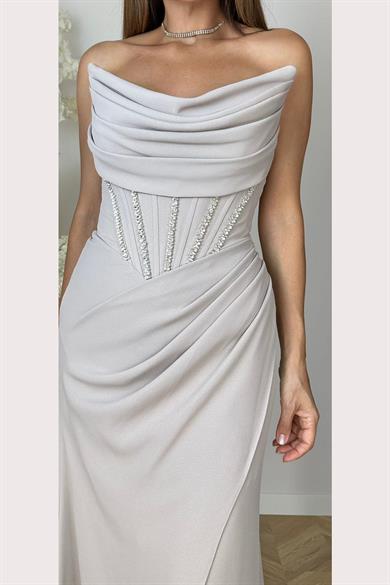 G1555 Taş ve Drape Detaylı Tasarım Abiye Elbise Bej