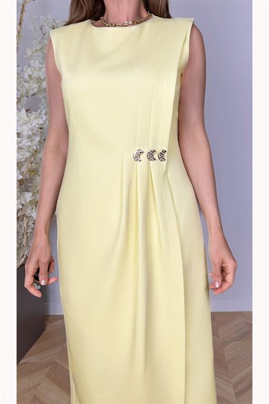 G1824 Düğme ve Drape Detaylı Tasarım Elbise Sarı