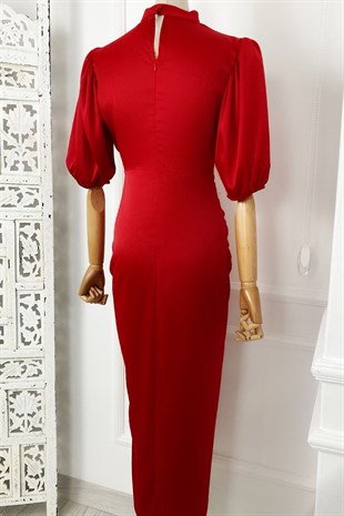 M2061 Saten Drape ve Yırtmaç Detaylı Balon Kol Elbise Kırmızı