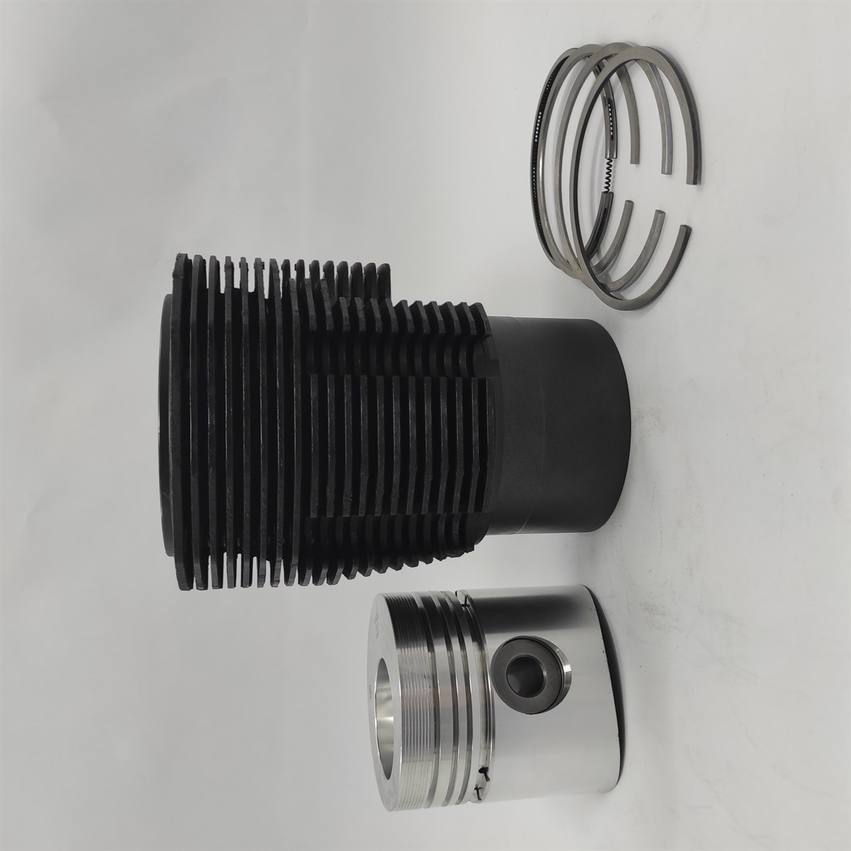 KİT (PİSTON + SEGMAN SETİ + MOTOR GÖMLEĞİ - ÇAP: 105.00 mm): VM / SUN 2105 / SUN 3105 / SUN 4105 / SUN 6105