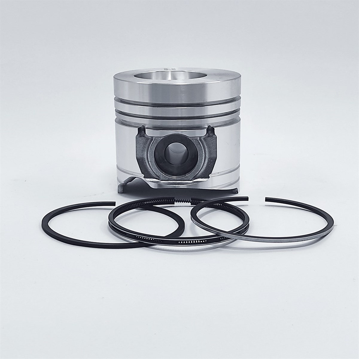 PİSTON + SEGMAN SETİ (0.50 - ÇAP:105.50 mm): SAME / LAMBORGHINI / 1000.3 A / 1000.3 A5 / 1000.4 A / 1000.4 A1 / 1000.4 A3 / 1000.4 A4 / 1000.4 A5 / 1000.6 A / 1000.6 A1 / 1000.4 W / 1000.6 WT / REFERANS NO: 0.379.0061.6-S