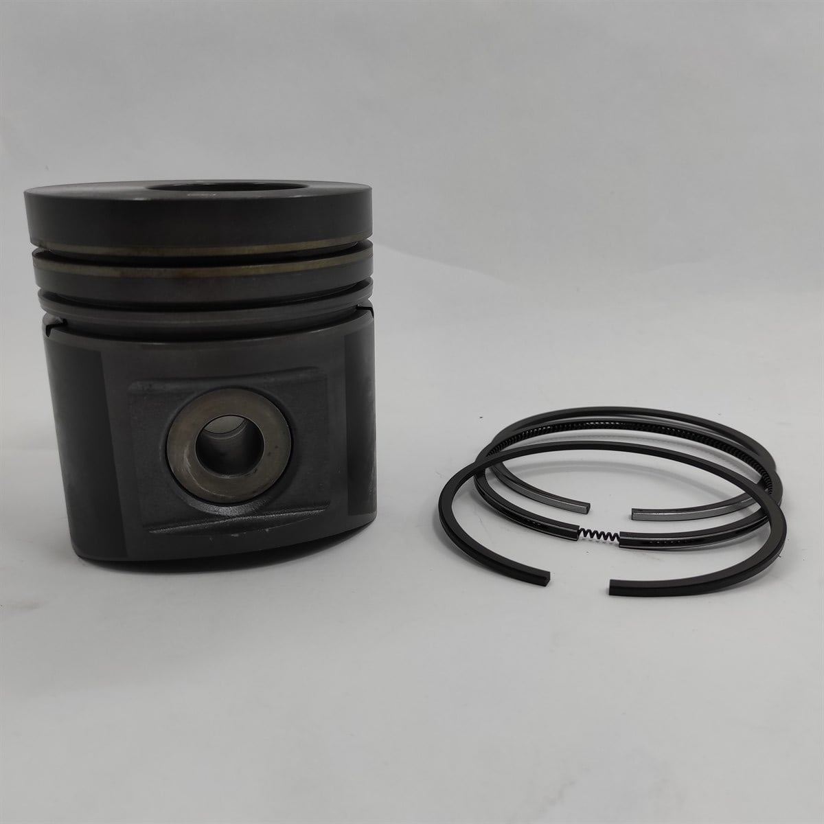 PİSTON + SEGMAN SETİ (0.50): HATZ / 2L31 / 2M31 / 3L31 / 3M31 / 4L31 / 4M31 / REFERANS NO: 012 359 00-S