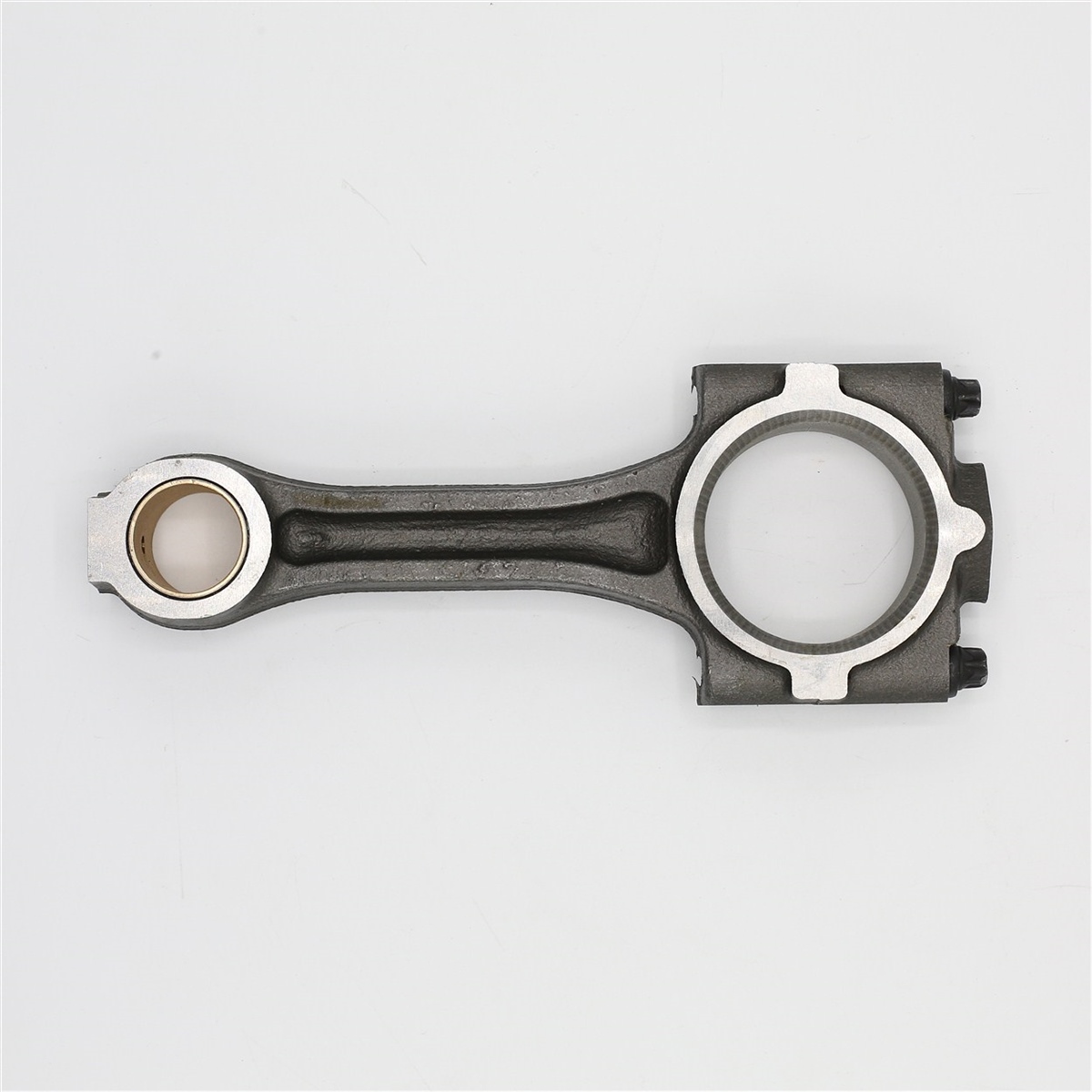CONNECTING ROD: KUBOTA / D1100 / D1102 / D1302 / D1402 / V1702 / V1902 / S2600 / REFERENCE NUMBER: 15471-22012