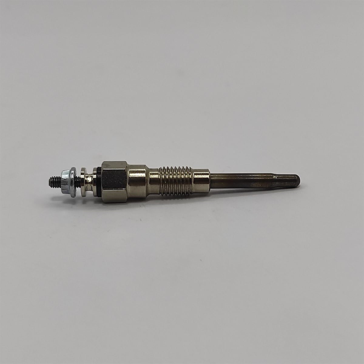 GLOW PLUG: KUBOTA / D1403 / D1503 / D1703 / D1803 / V1903 / V2003 / V2203 / V2403 / REFERENCE NUMBER: 19077-65511