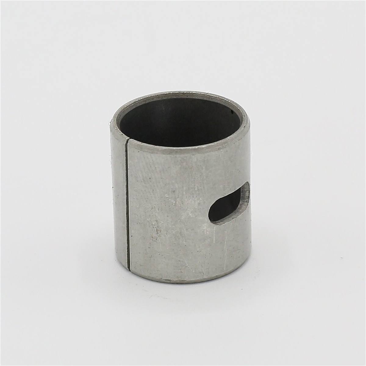 CASQUILLO DE BIELA: LOMBARDINI / 6LD 325 / 6LD 360 / 6LD 400 / LDA 520 / LDA 530 / 6LD 635 / NÚMERO REFERENCIA: 1630 010