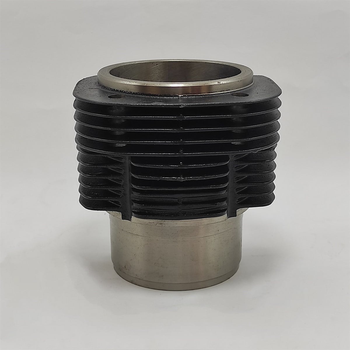 MOTOR GÖMLEĞİ: HATZ / 1D81