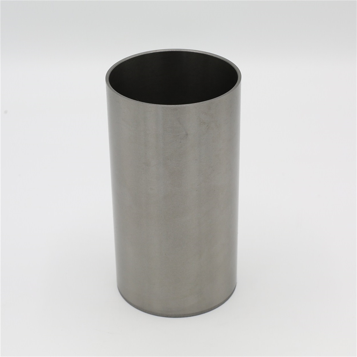 CYLINDER LINER (SEMI FINISHED - DIAMETER: 72.00 mm) : KUBOTA / Z600 / Z602 / D850 / D902 / D905 / V1100 / V1205 / REFERENCE NUMBER: 15901-02310