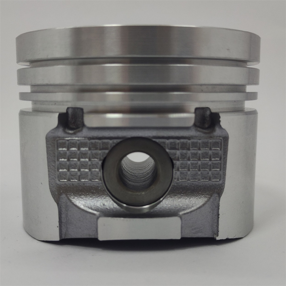 PISTON (0.50) : HATZ / 1B30 / REFERENCE NUMBER: 013 906 20 (0.50)