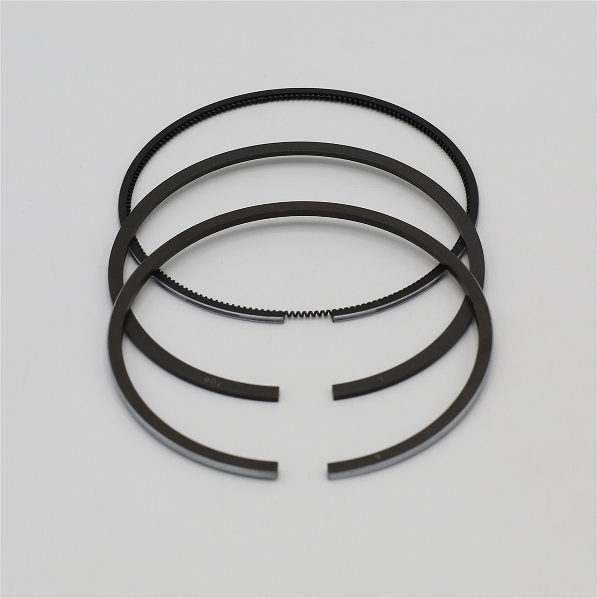 JEU DE SEGMENTS (0.50 - DIAMÈTRE: 82.50 mm): LOMBARDINI / 15LD 350 / 15LD 400 / RÉFÉRENCE NOMBRE: 8211 240