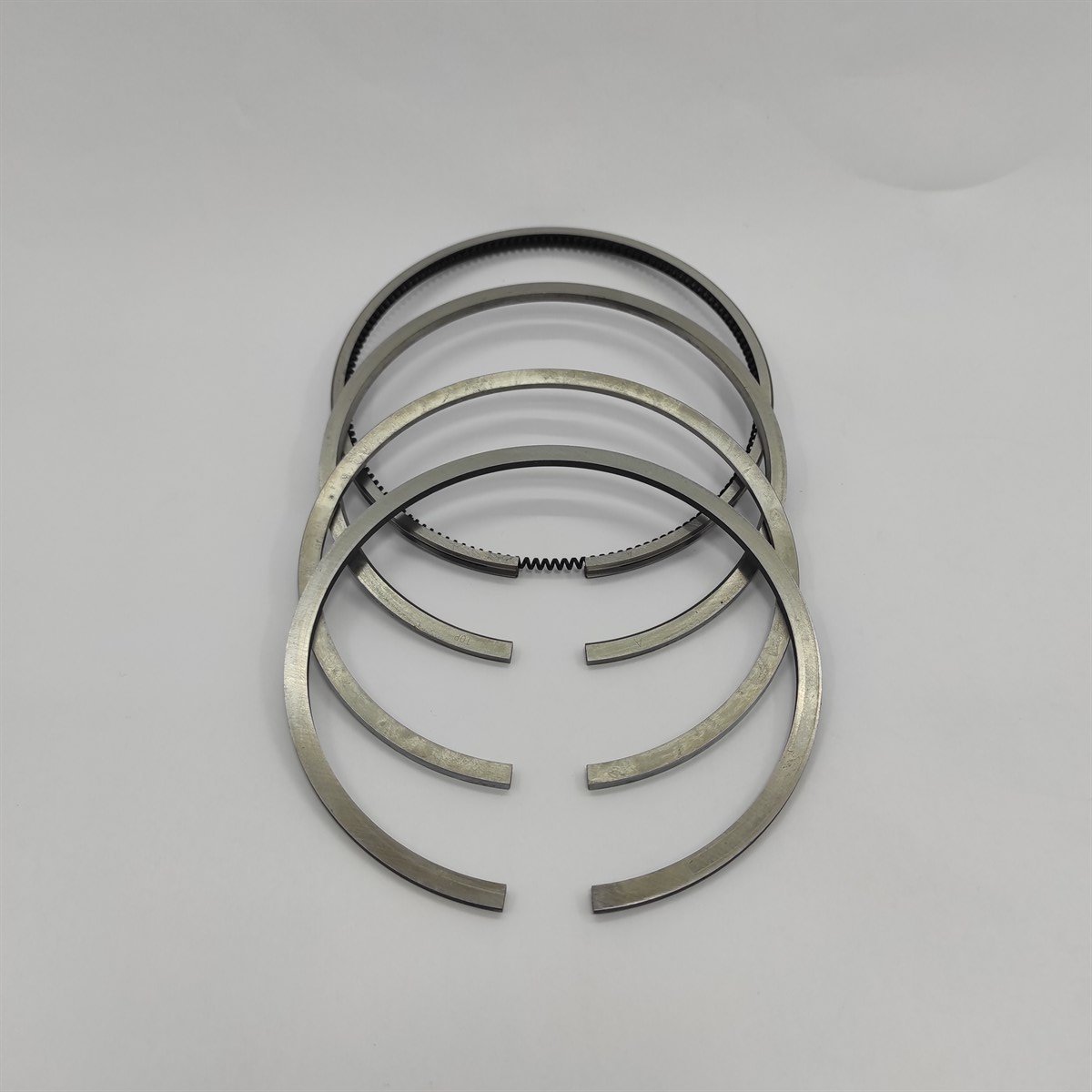 SEGMAN SETİ (0.60 - ÇAP: 105.60 mm): VM / 1051 SU / 1052 SU / 1053 SU / 1054 SU / 1056 SU / SUN 2105 / SUN 3105 / SUN 4105 / SUN 6105 / REFERANS NO: 10270074A